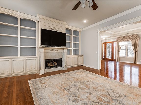 5th image of 2207 Riverfront Ln