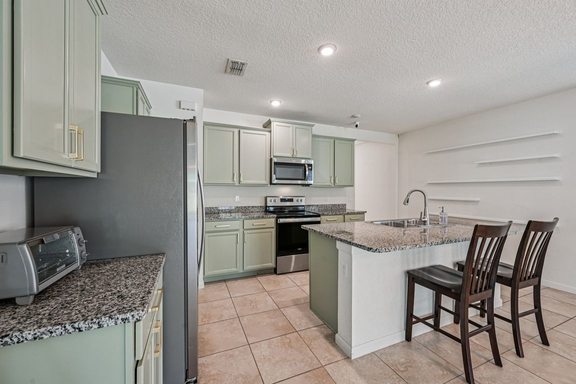 next background image