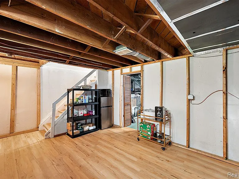 1065 Wimbleton Dr — Photo 22