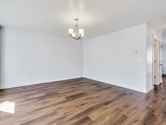 3rd image of 1107 N Independence Ave W