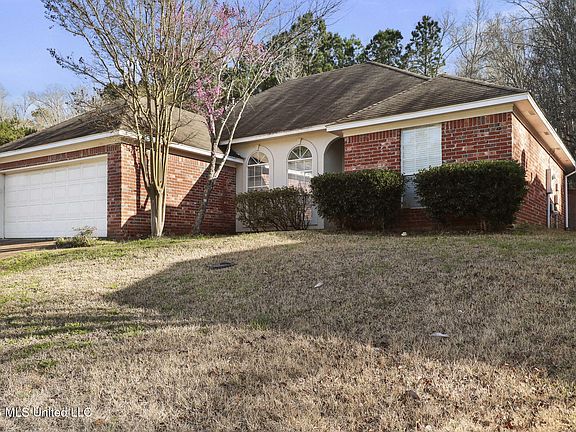 2nd image of 286 Azalea Ct