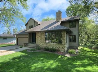 7438 Red Bird Rd, Deforest, WI 53532