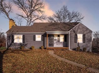 296 W 96th Ter, Kansas City, MO 64114