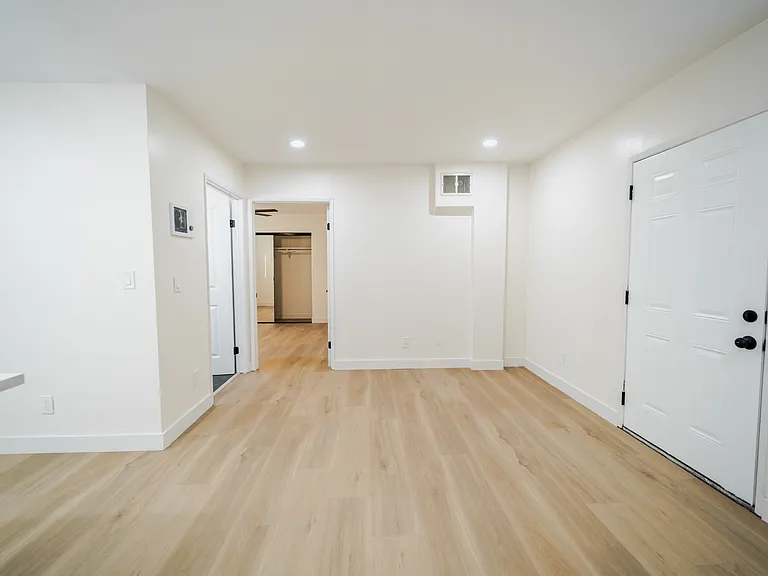 3681 Fairmount Ave #7 — Photo 4