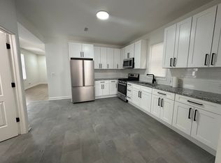 8241 S Brandon Ave APT 1, Chicago, IL 60617