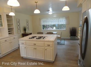 826 Marino Pines Rd, Pacific Grove, CA 93950