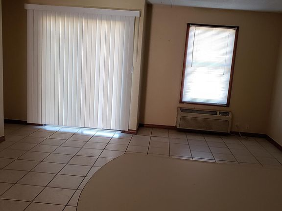 4th image of 1801 Heinrich St APT 3