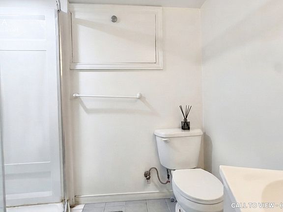 4th image of 317 Duke St W #4