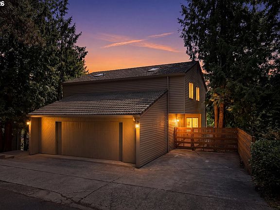4th image of 7024 SW Canyon Dr