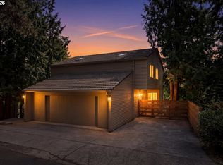 7024 SW Canyon Dr, Portland, OR 97225