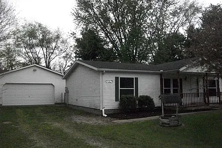 10596 Fairview Ave photo 1