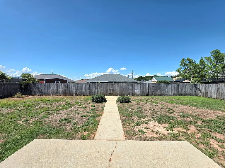 4300 Frasier Ln — Photo 16