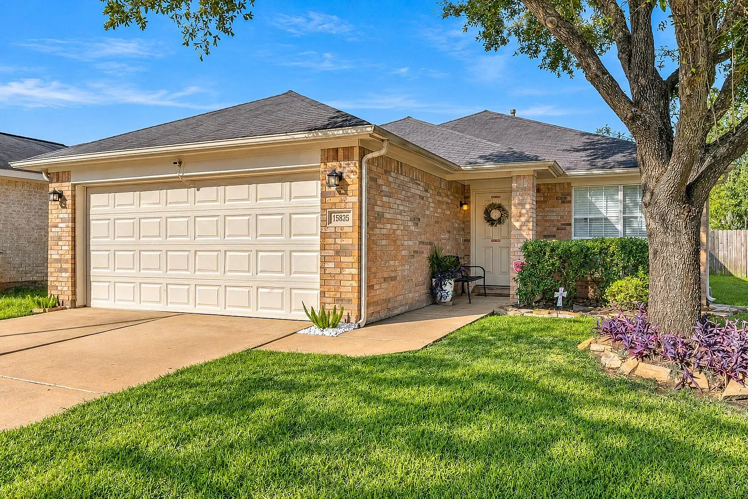 4 bed, 2.0 bath, 1745 sqft, $2,200 — Photo 1