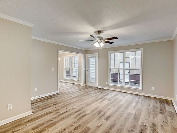 3rd image of 110 Long Creek Dr