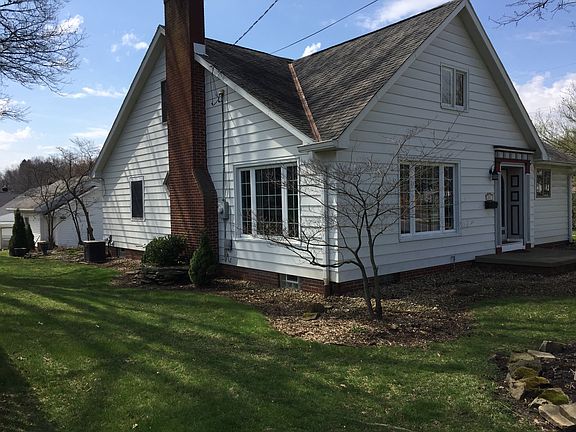 2nd image of 831 Sandusky St
