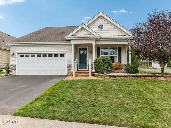 10 Pierhead Drive, Barnegat, NJ 08005