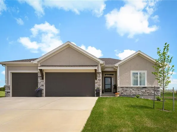 1814 Woodward Cir, Raymore, MO 64083
