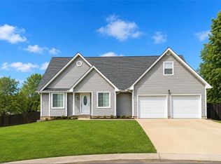 4521 Park Ten Ct, Leavenworth, KS 66048