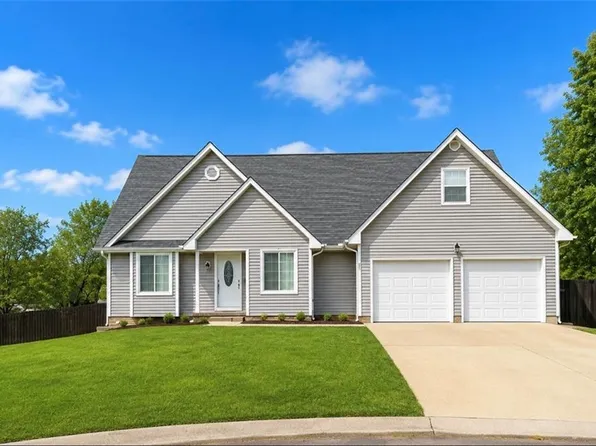 4521 Park Ten Ct, Leavenworth, KS 66048