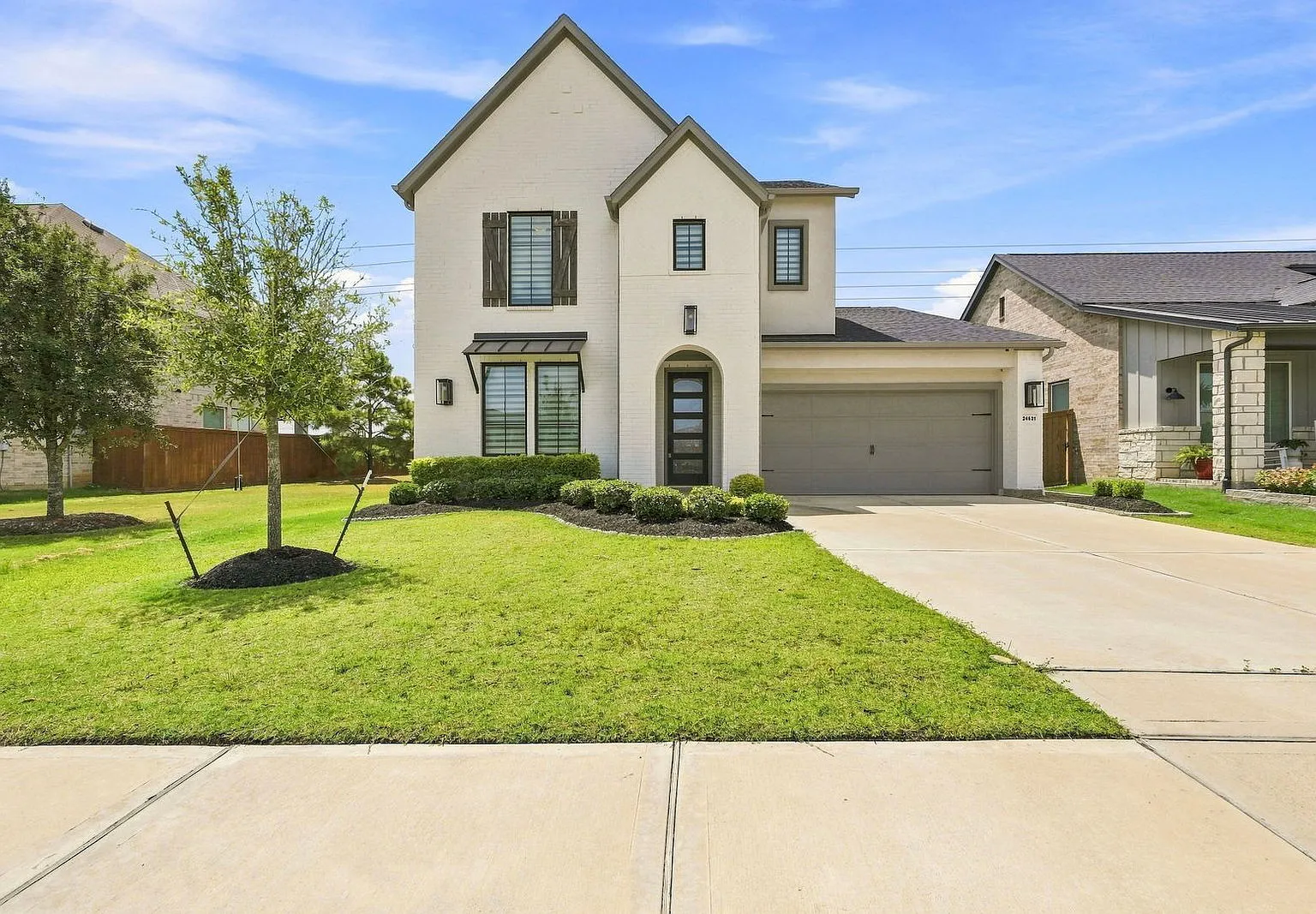 5 bed, 3.0 bath, 2545 sqft, $3,000 — Photo 1
