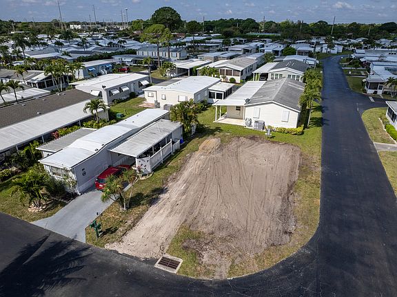 2nd image of 8001 Esperanza Bay