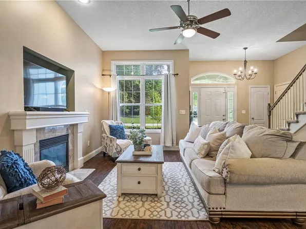703 E 109th St, Kansas City, MO 64131