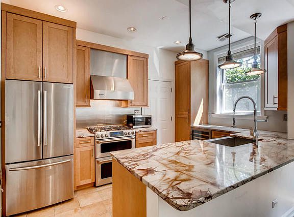 5th image of 7059 N Damen Ave #G