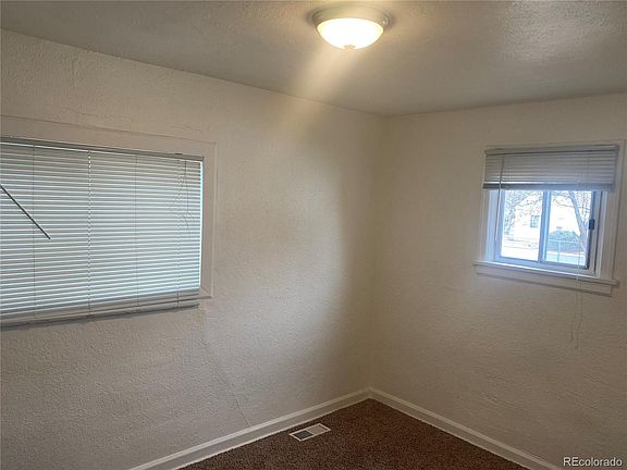 5th image of 2086 Hanover St