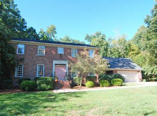 3001 Downs Ct, Raleigh, NC 27612