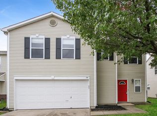 105 Winterwood Dr, Greenwood, IN