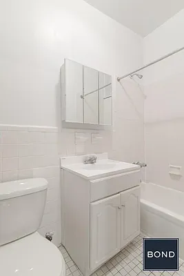 Rented by Bond New York | media 5