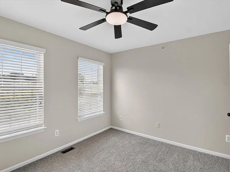 379 Cherry Orchard Rd — Photo 23