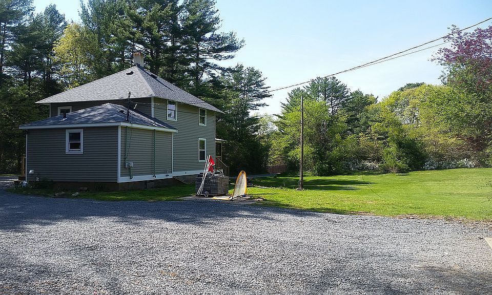 2nd image of 306 Carver Rd