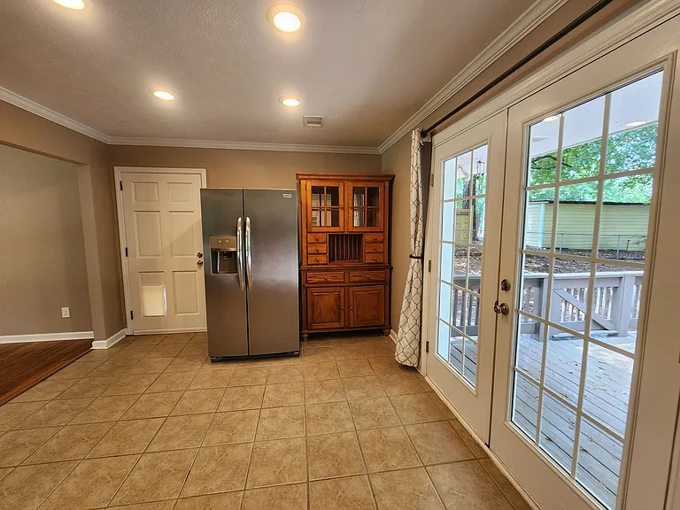 7527 Melinda Dr — Photo 10