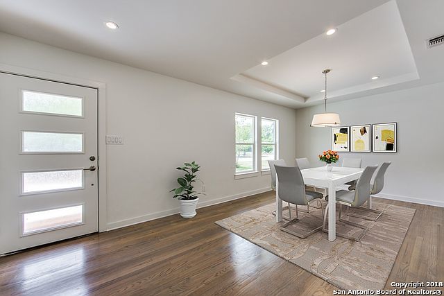 1st image of 205 Wellesley Blvd