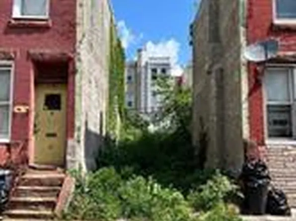 3127 Fontain St, Philadelphia, PA 19121