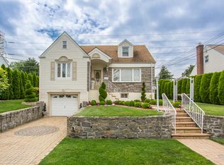 61 Remsen Rd, Yonkers, NY 10710