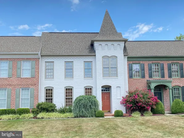 9 Devonshire Sq, Mechanicsburg, PA 17050
