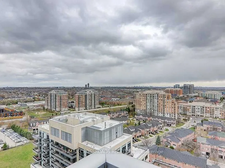 9201 Yonge St #1704 — Photo 29