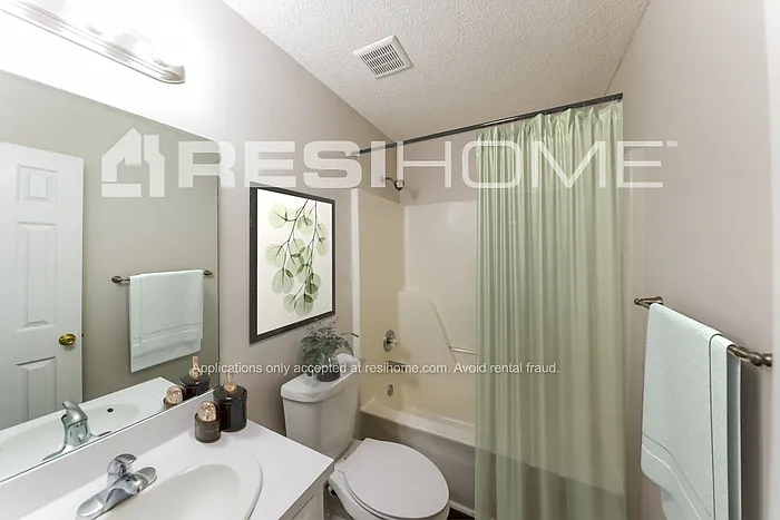 1324 Royalty Dr — Photo 14