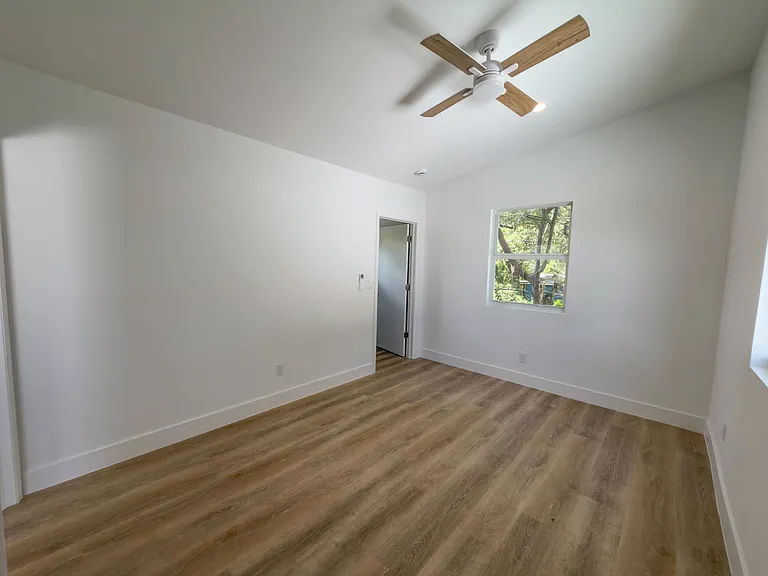 3603 Charles Ave — Photo 48
