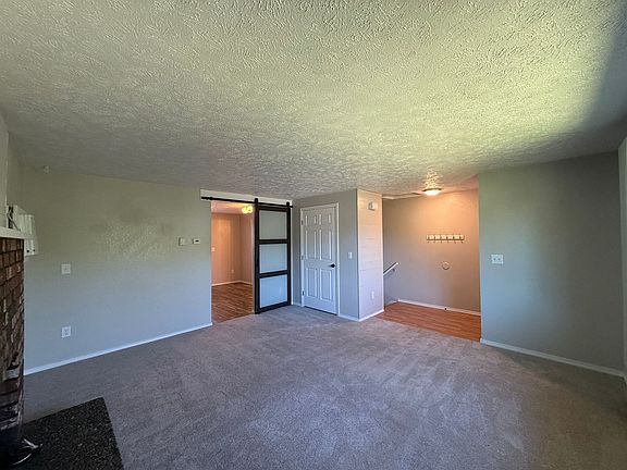 3rd image of 1004 E Joseph Ave