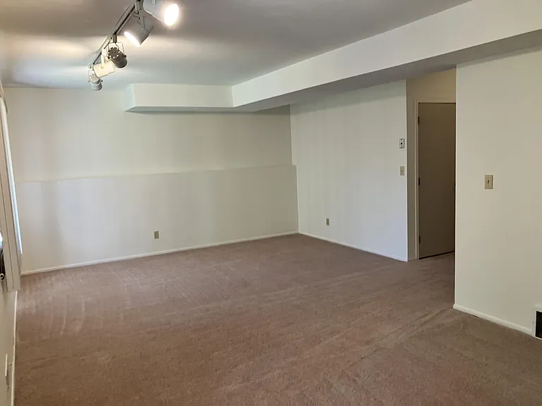 1386 Arden View Dr — Photo 42
