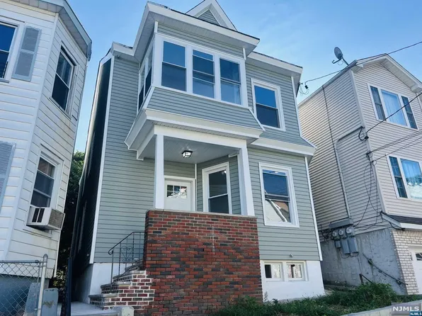 13 Barnert Pl, Paterson, NJ 07522