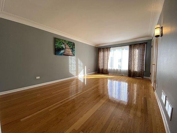 4th image of 4536 N Nottingham Ave #1
