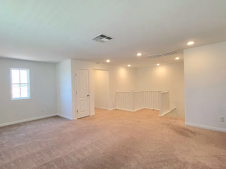 3807 E Summit Ave — Photo 26