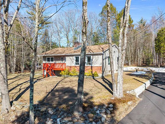 2nd image of 109 Middle Winchendon Road