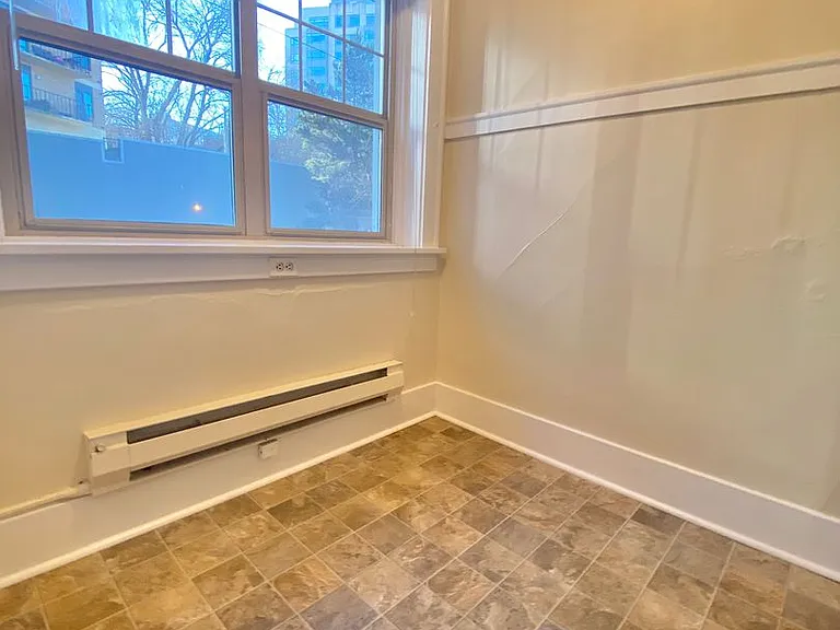 Belmont Apartments — Photo 21