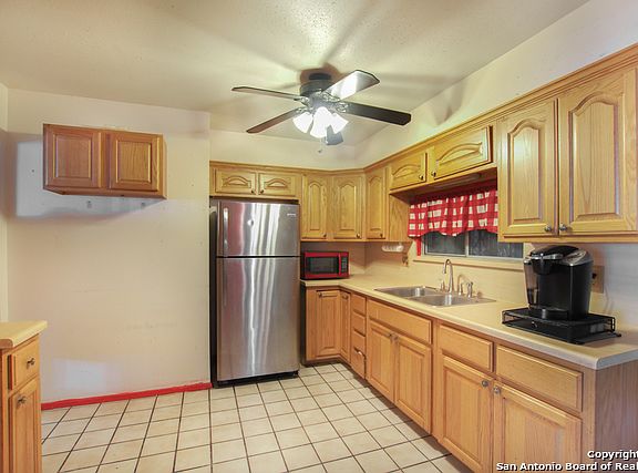 2nd image of 111 W Midcrest Dr