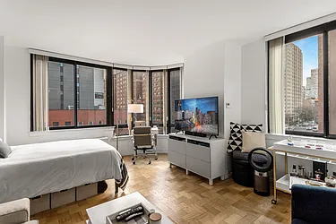 Rented by BARNES New York